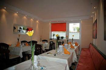 Centro Hotel Oberhausen 3*